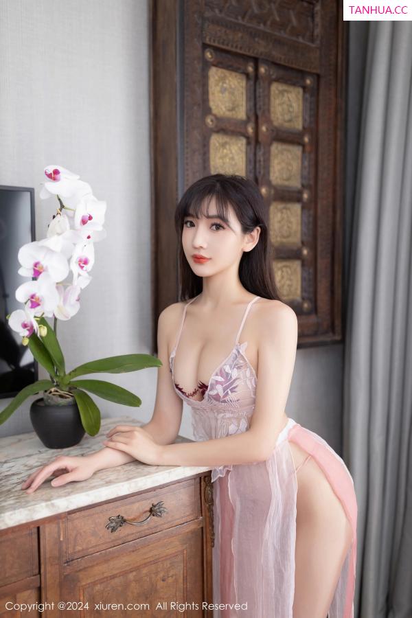 陆萱萱  [XiuRen]高清写真图 2024.08.01 No.8954 陆萱萱 长裙美腿第80张图片